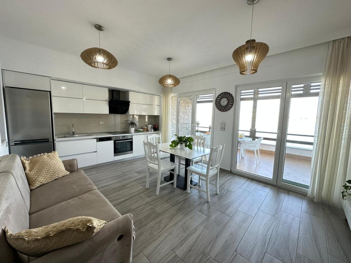 Home Aquamarine & Residence Vlorë Exteriör bild