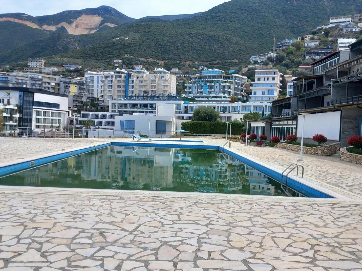Home Aquamarine & Residence Vlorë Exteriör bild